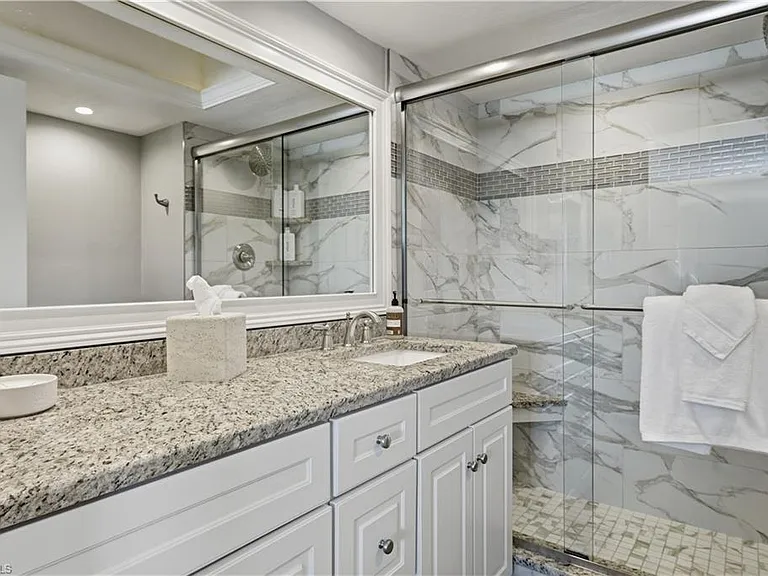 8350 Estero Blvd — Photo 16