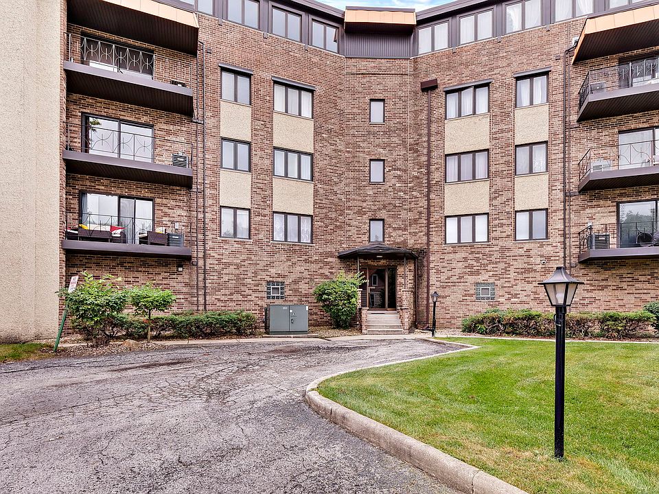 1st image of 7100 W 95th St APT 214