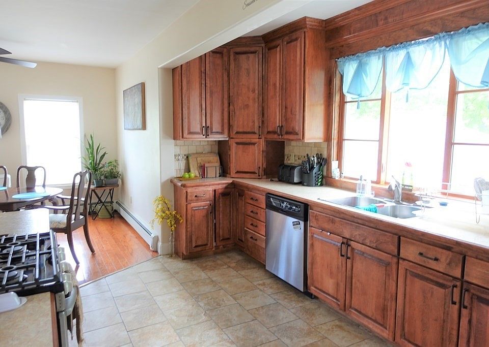 416 New Ludlow Rd, Chicopee, MA 01020 Zillow