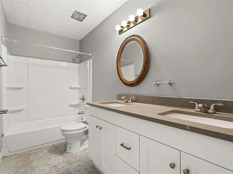 360 Winding River Dr #C — Photo 12