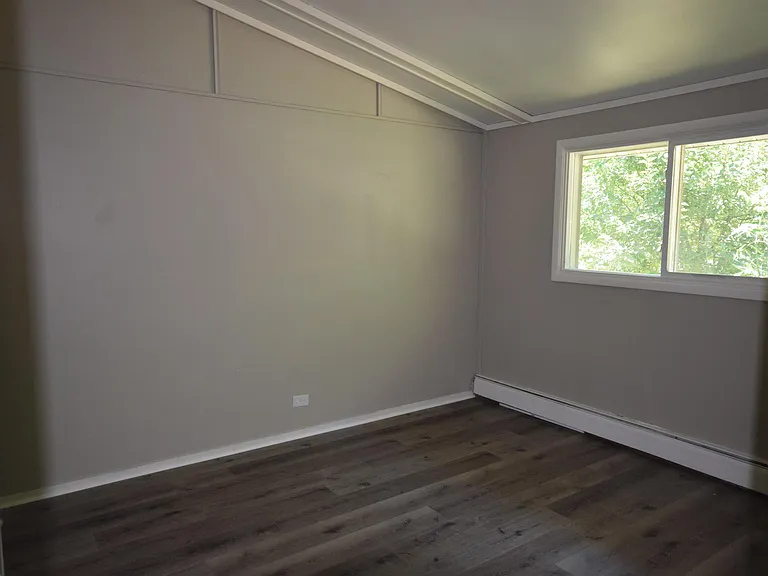 1205 Graham Ave — Photo 9