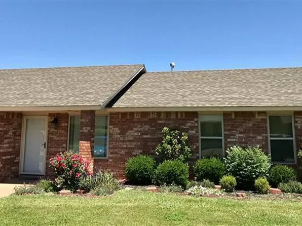 111 Anthony Dr, Lahoma, OK 73754