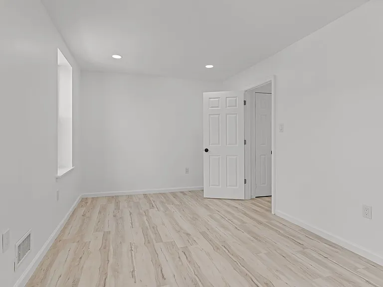 1933 Palethorp St — Photo 13