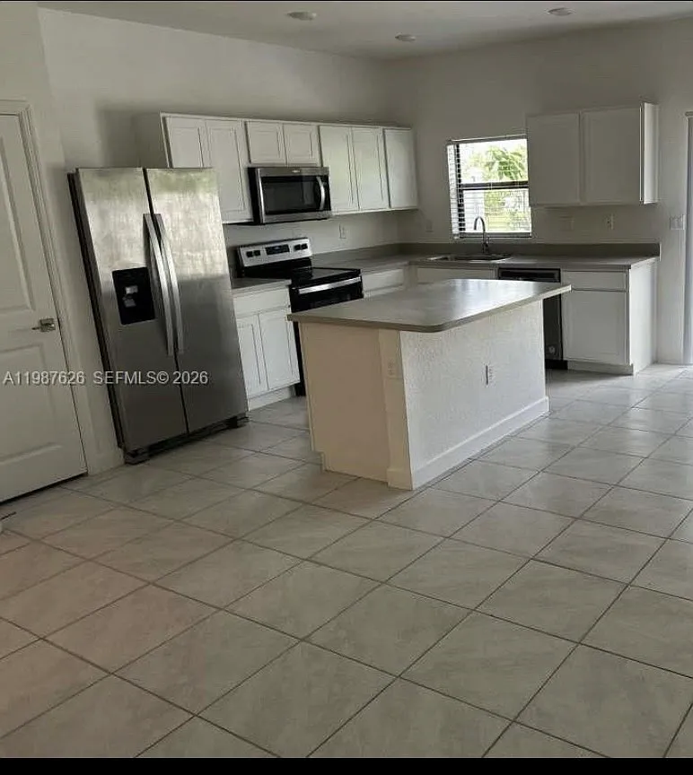 3 bed, 2.5 bath, 1476 sqft, $2,900 — Photo 1