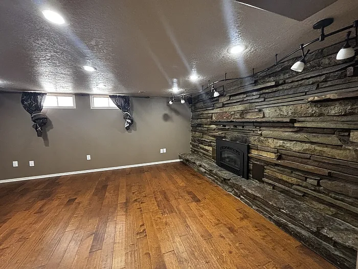 157 N 400 W — Photo 7