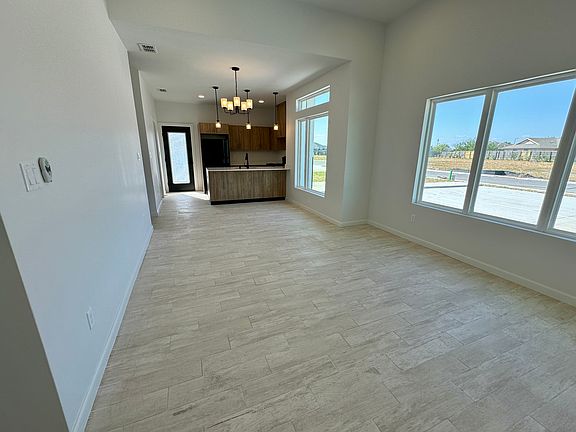 2nd image of 3577 Hidalgo Cir #A2