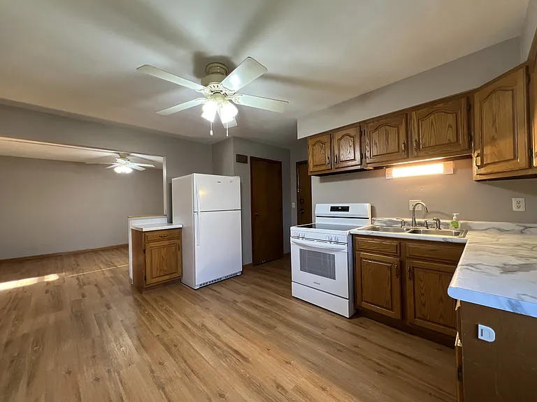 1722 Hamblin Ct #5 — Photo 6