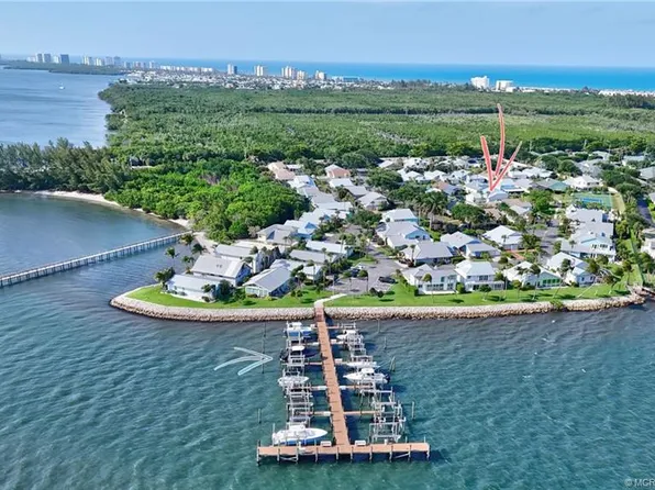 4061 NE Breakwater Dr, Jensen Beach, FL 34957