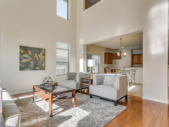 5th image of 2921 Shoreline Dr