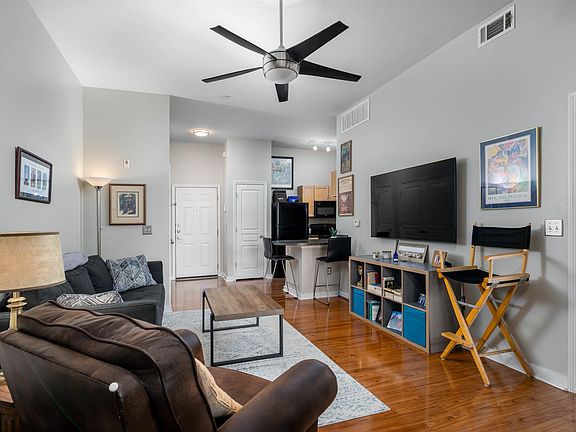 3rd image of 401 20th St S Unit 113