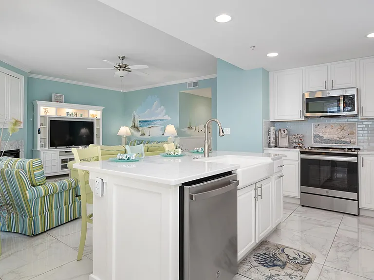 12 92nd St #104 — Photo 9