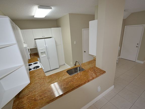 5th image of 15103 NW 8th St