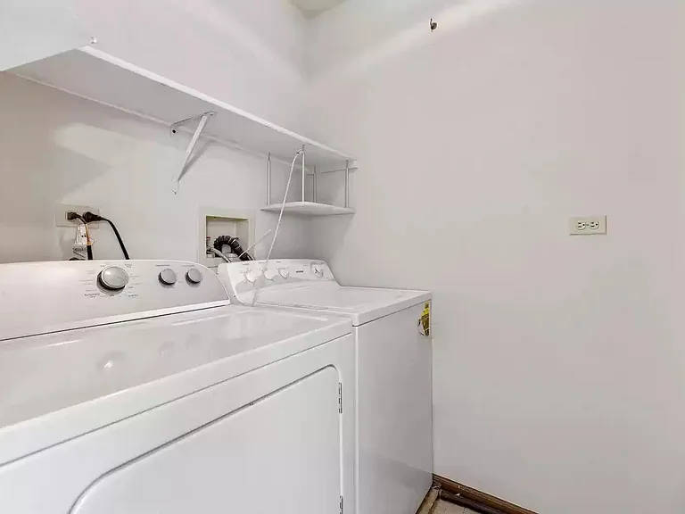 2663 College Hill Cir — Photo 11