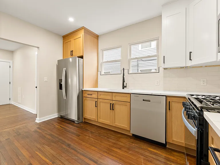 218 Ampere Pkwy #1 — Photo 9
