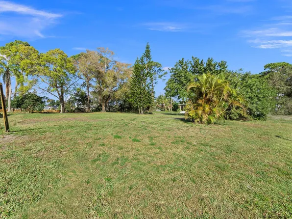 149 SE Fallon Drive, Port St Lucie, FL 34983