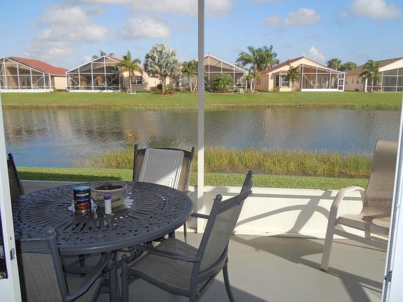 2nd image of 320 NW Shoreline Cir