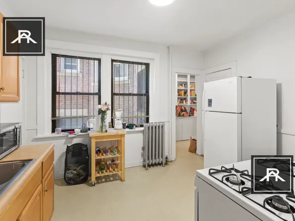 1464 Commonwealth Ave #2, Brighton, MA 02135