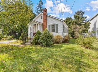 3 Gilbert St, South Burlington, VT 05403