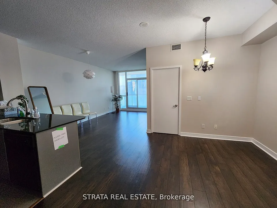 12 Yonge St #2101