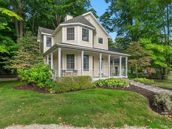 1336 Monroe Blvd, South Haven, MI 49090