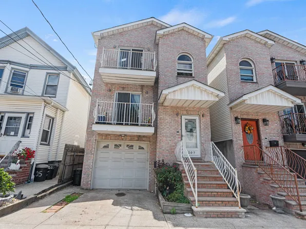 207 Pearsall Ave, Jersey City, NJ 07305