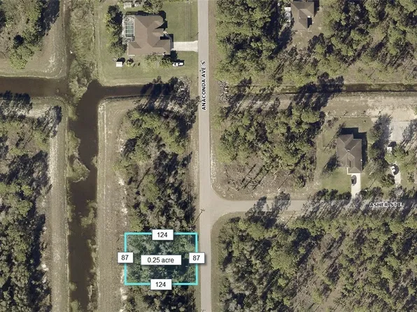906 Anaconda Ave S, Lehigh Acres, FL 33974