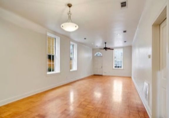4th image of 819 Barracks St #1