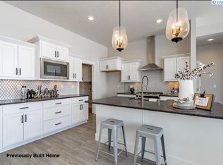 2581 W 44th Ave, Kennewick, WA