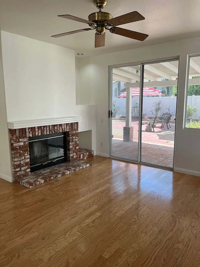 Single Story 3 bedroom on a Cui de Sac — Photo 4