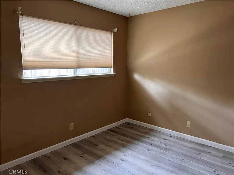 1559 Royal Way — Photo 16