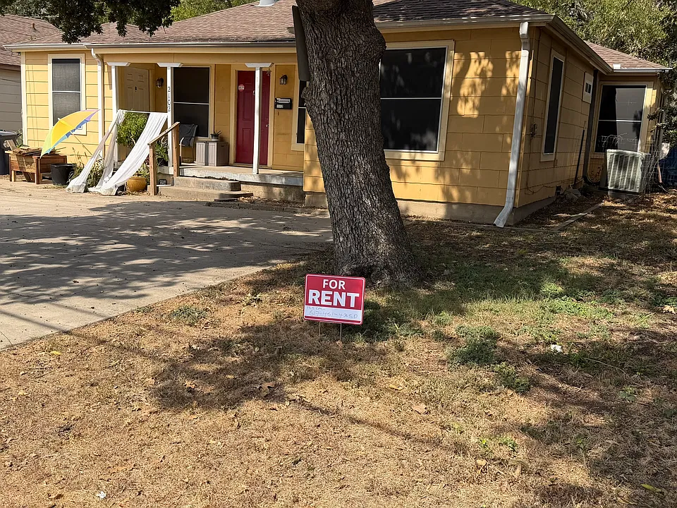 2102 W Hickory St #A