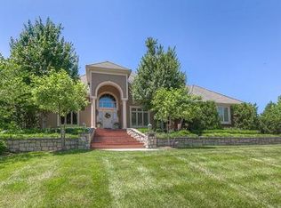 11216 Meadow Ln, Leawood, KS 66211