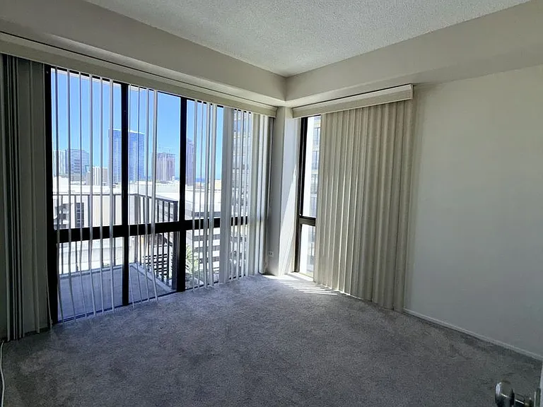 225 Queen St #14B — Photo 10