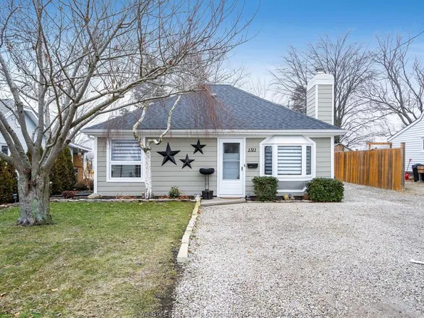 1311 Clovelly Dr, Kingsville, ON N9Y 2P3