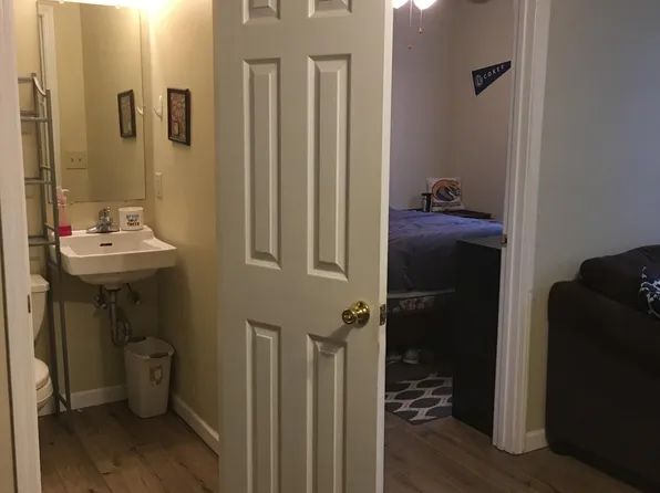 121 W Carolina Ave APT C, Hartsville, SC 29550