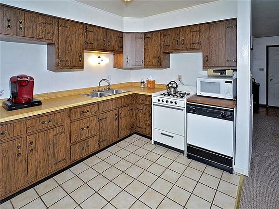 2nd image of 11 Brenda Ave