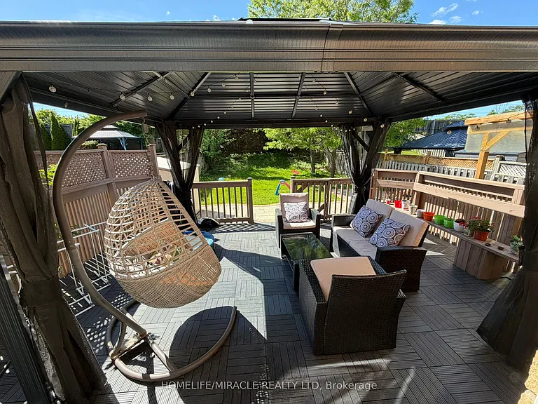 7549 Doverwood Dr — Photo 25