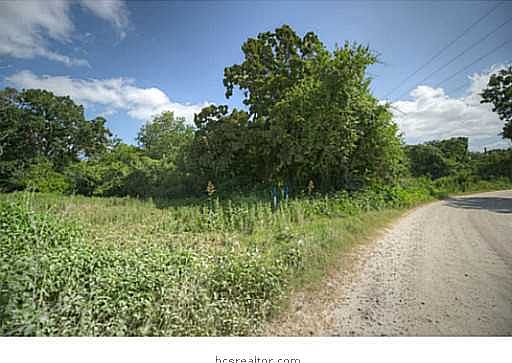 1st image of Woodview Pvt Dr
