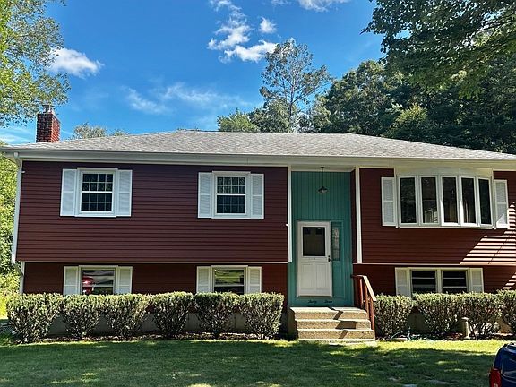 2nd image of 33 Chartley Brook Ln
