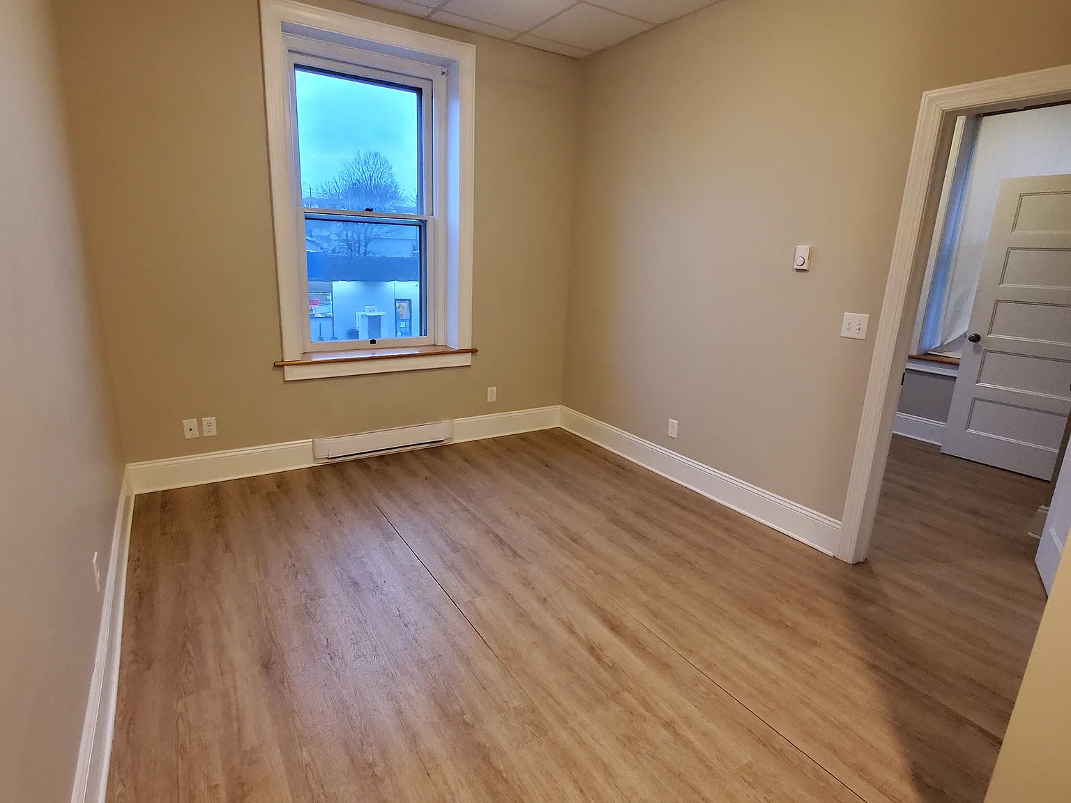 1 bed, $900 — Photo 4