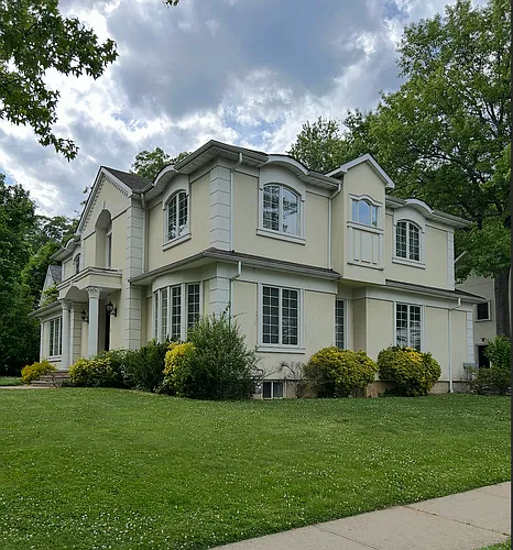 2 Burbury Ln Photo 1