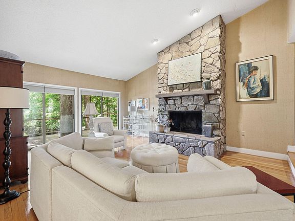 5th image of 6101 Dresden Ln