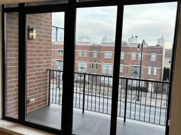 4007 N Kolmar Ave, 4007 N Kolmar Ave #1, Chicago, IL 60641
