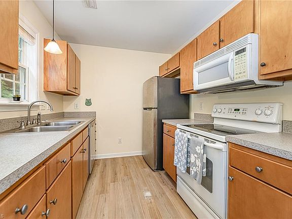 5th image of 3437 Tinley Park Dr