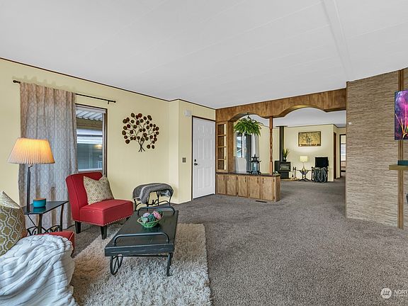5th image of 1402 22nd Street NE #37