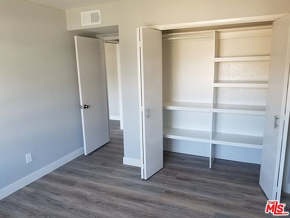 4th image of 637 N West Knoll Dr APT 201