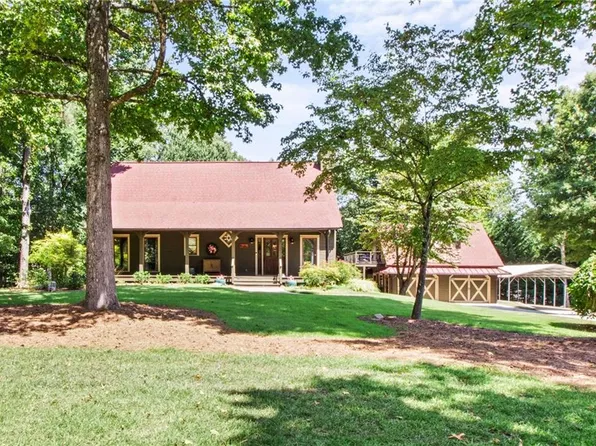 2005 Old Lost Mountain Rd, Powder Springs, GA 30127