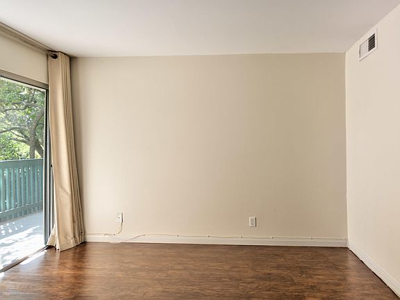 4th image of 576 N Bellflower Blvd Unit 103