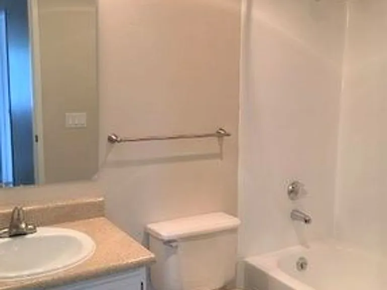 The Vineyards Apartments - Bremerton, WA. — Photo 38