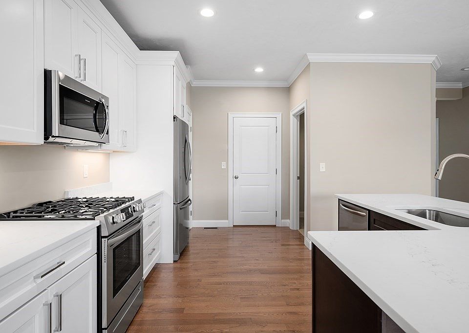 166 Stone Hill Dr 1, Whitinsville, MA 01588 Zillow